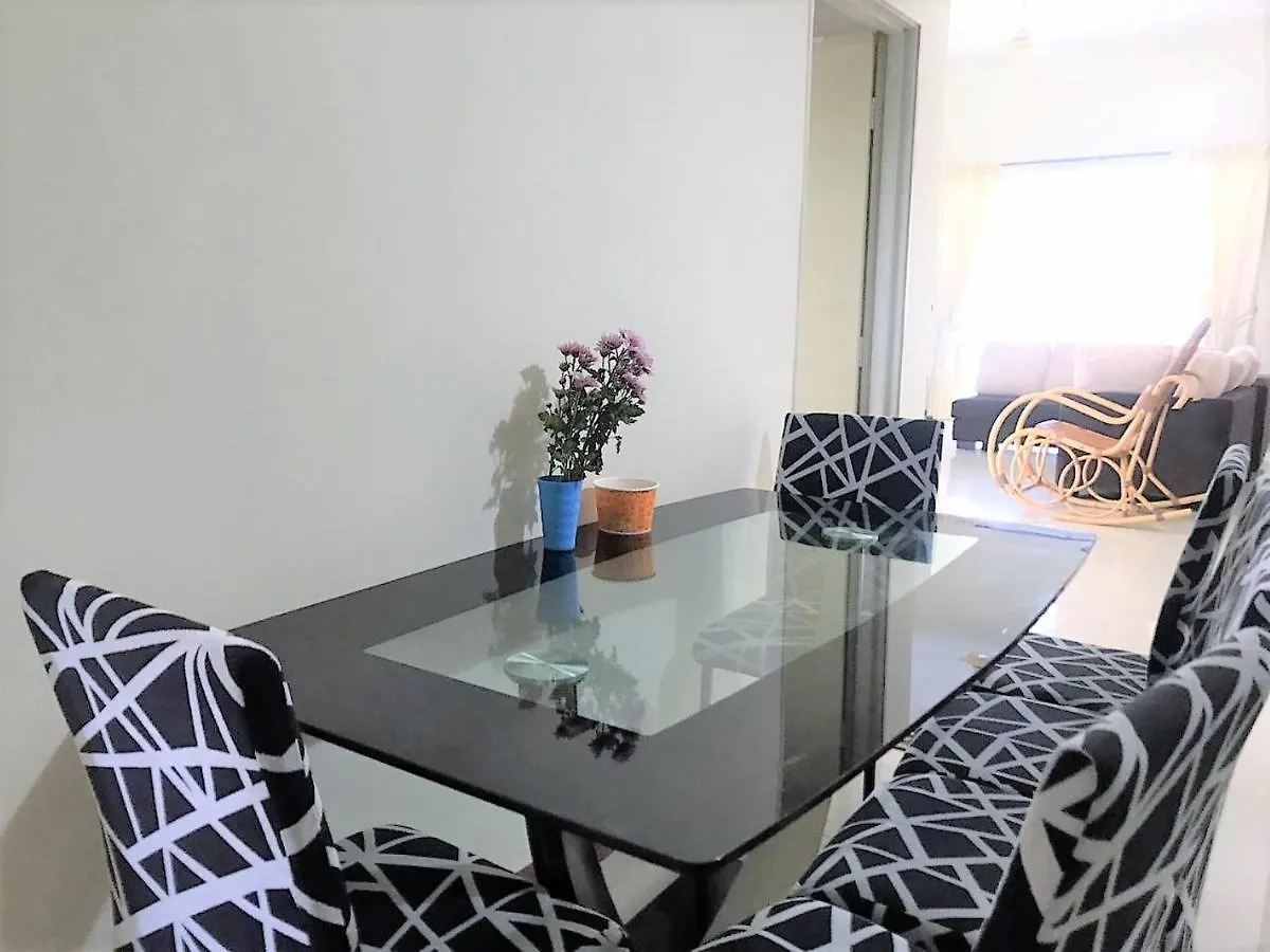 Oyo 90476 Casa Azlinda Muslim Homestay I Johor Bahru Malaysia