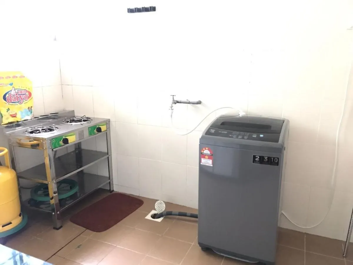 Oyo 90476 Casa Azlinda Muslim Homestay I Johor Bahru