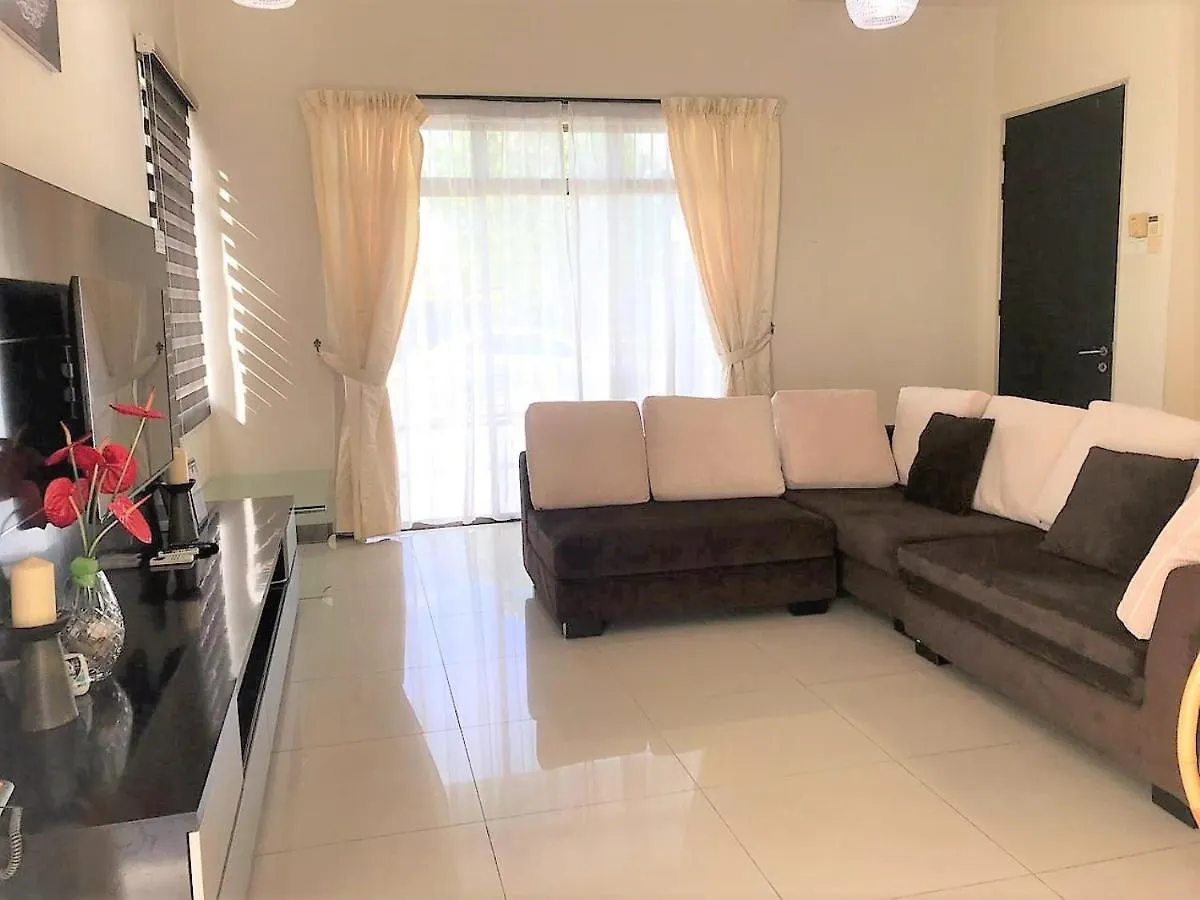 Hotell Oyo 90476 Casa Azlinda Muslim Homestay I Johor Bahru