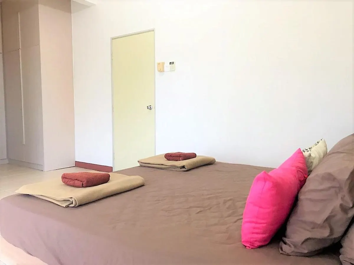 Oyo 90476 Casa Azlinda Muslim Homestay I Johor Bahru 2*,