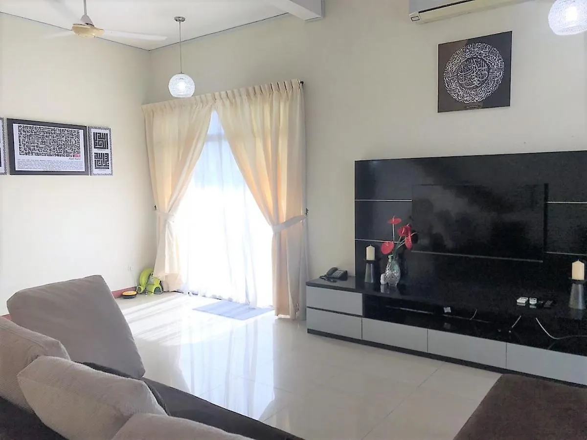 Oyo 90476 Casa Azlinda Muslim Homestay I Johor Bahru Hotell